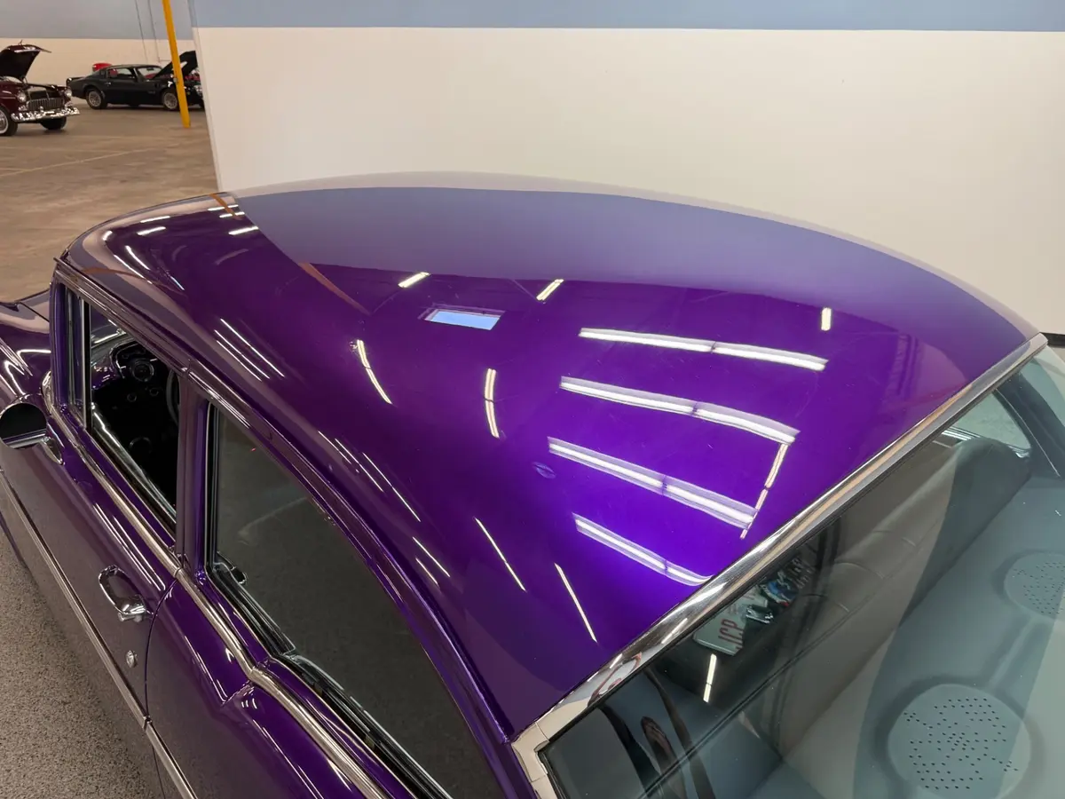 Vehicle photo 14