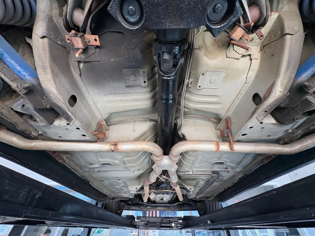 Vehicle photo 45