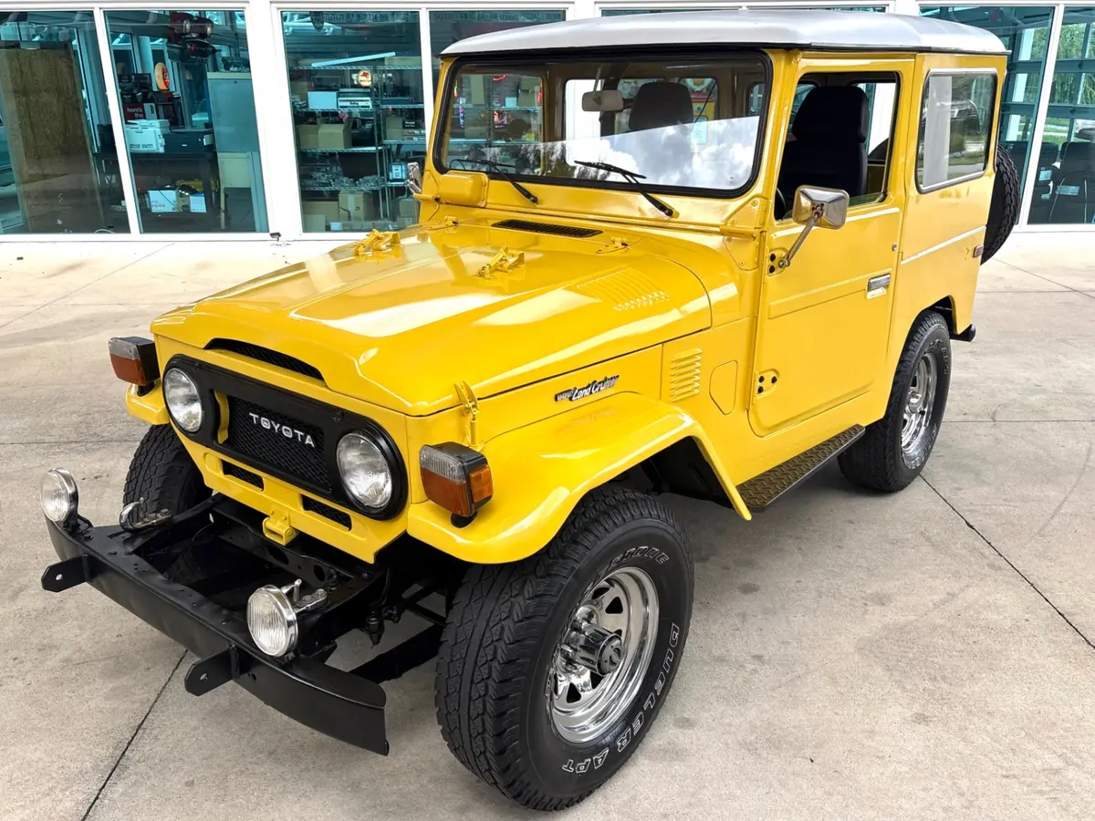 Vehicle photo 20