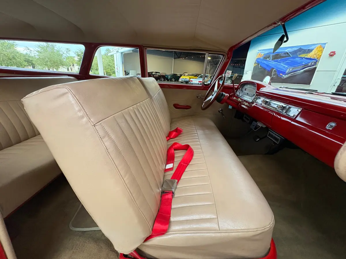 Vehicle photo 38