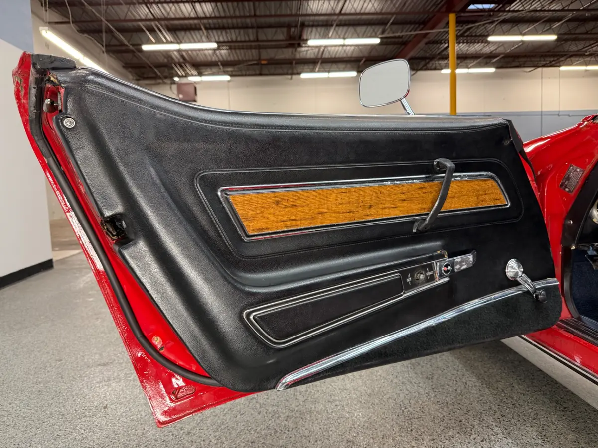 Vehicle photo 41