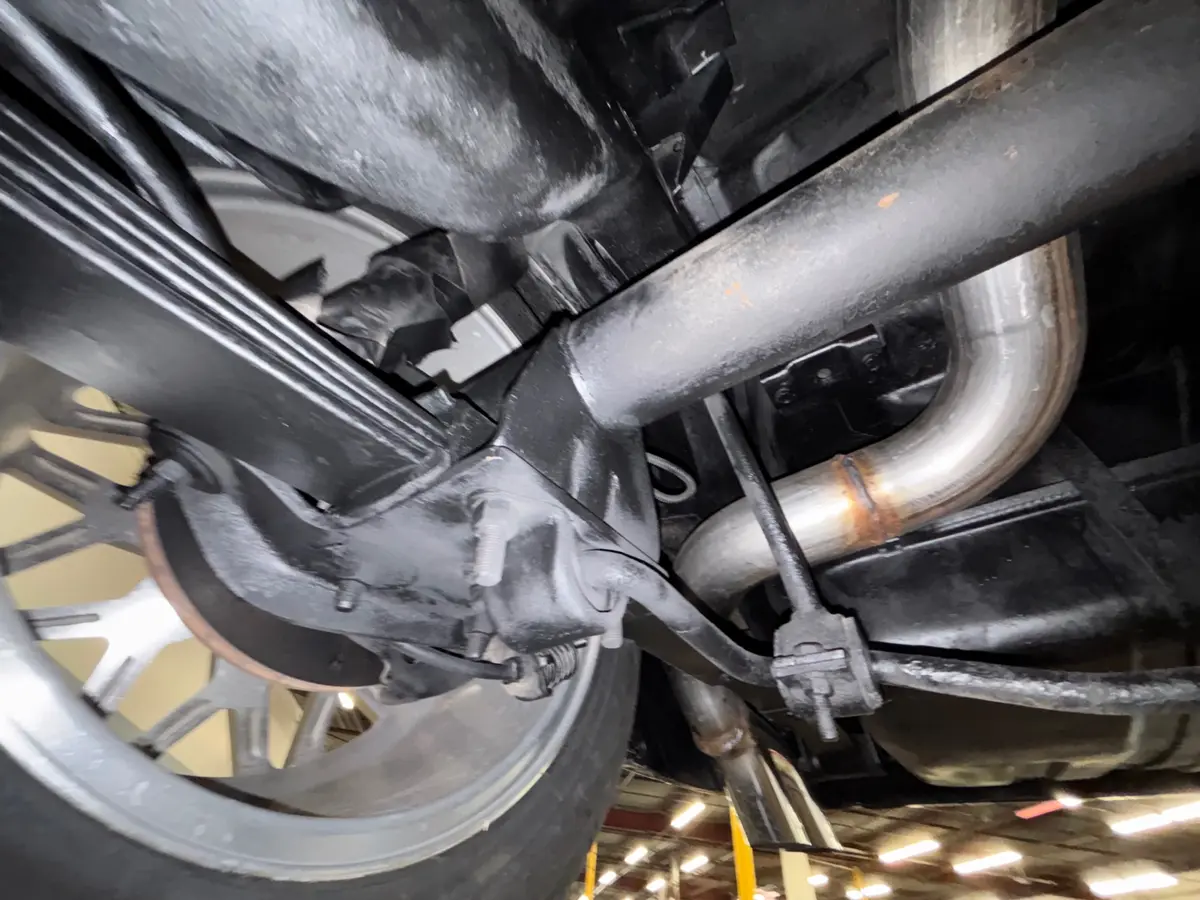Vehicle photo 41