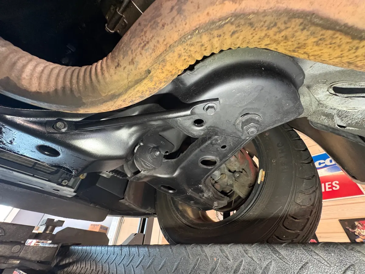 Vehicle photo 39