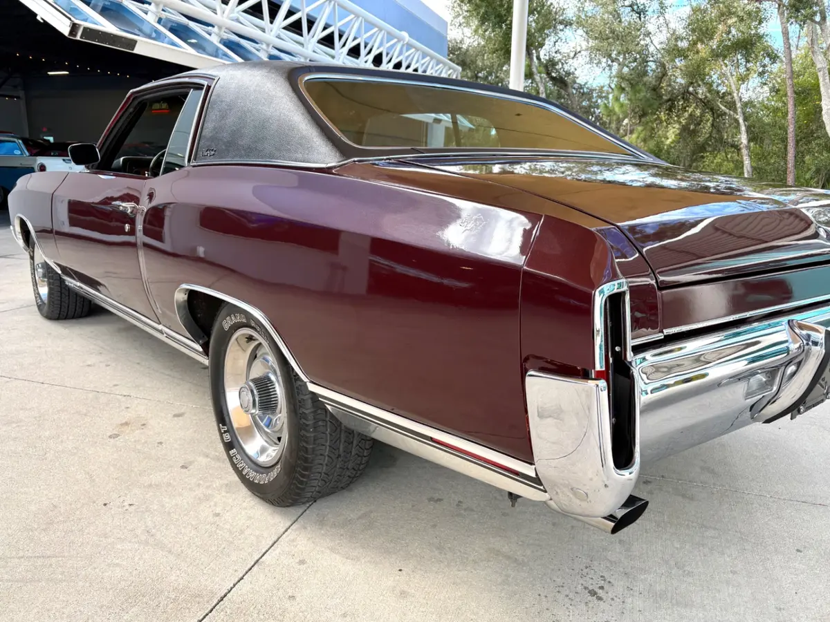 Vehicle photo 22