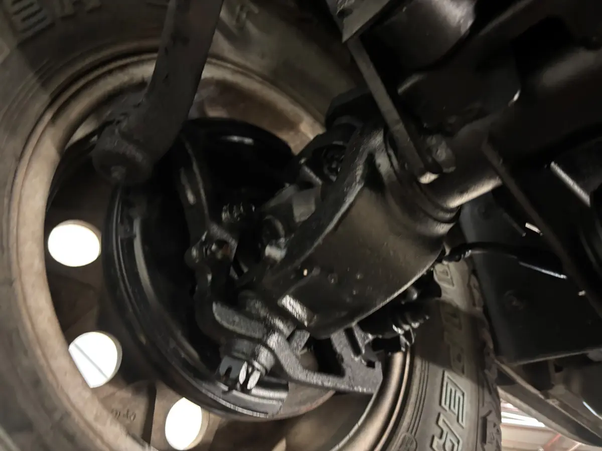 Vehicle photo 43