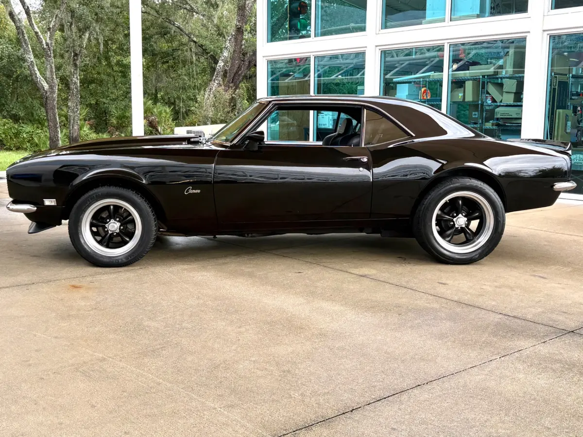 Vehicle photo 10