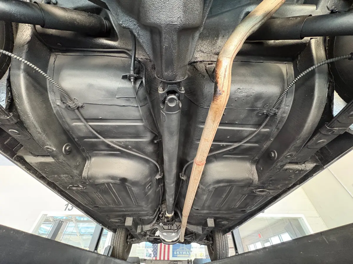 Vehicle photo 46