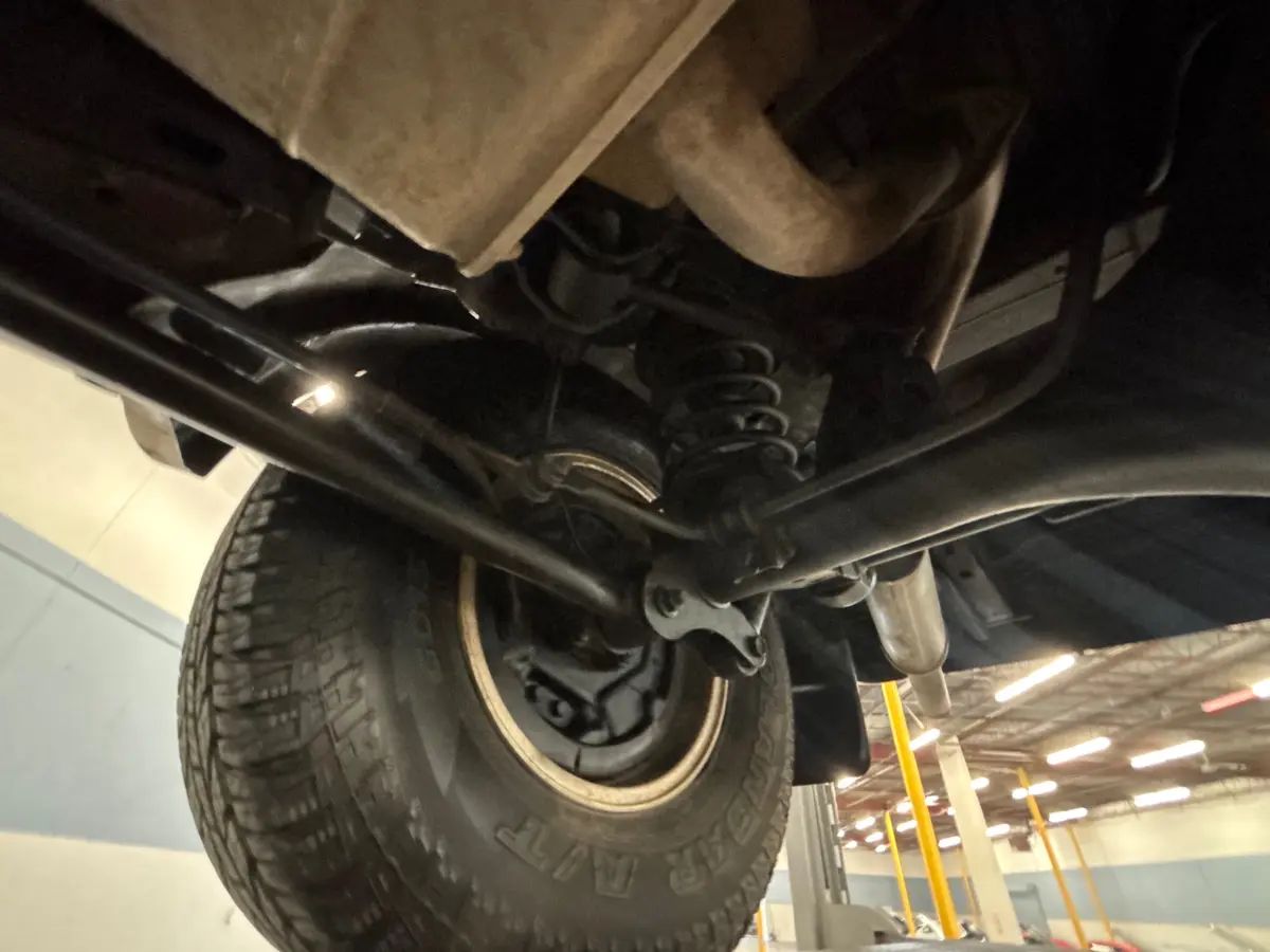 Vehicle photo 52