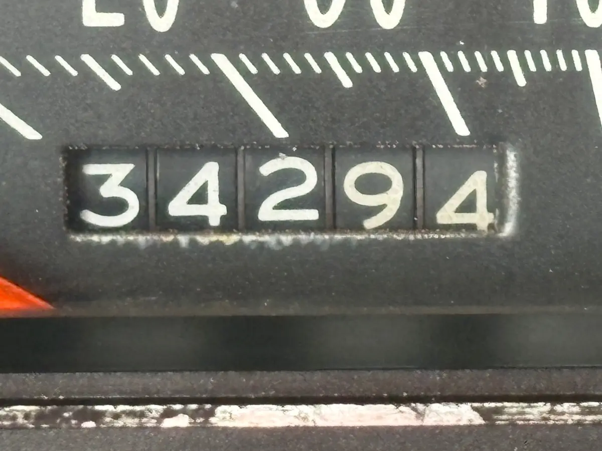 Vehicle photo 25