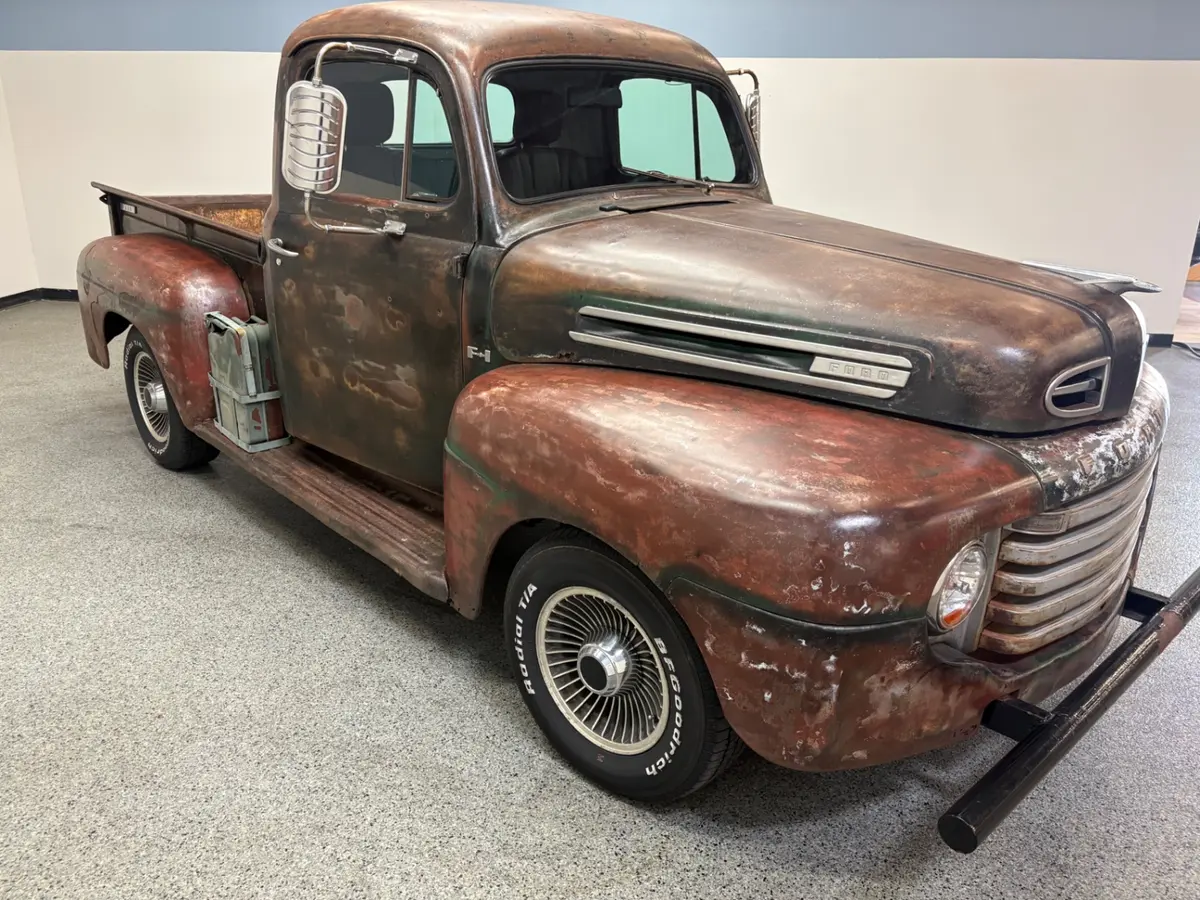 Vehicle photo 9