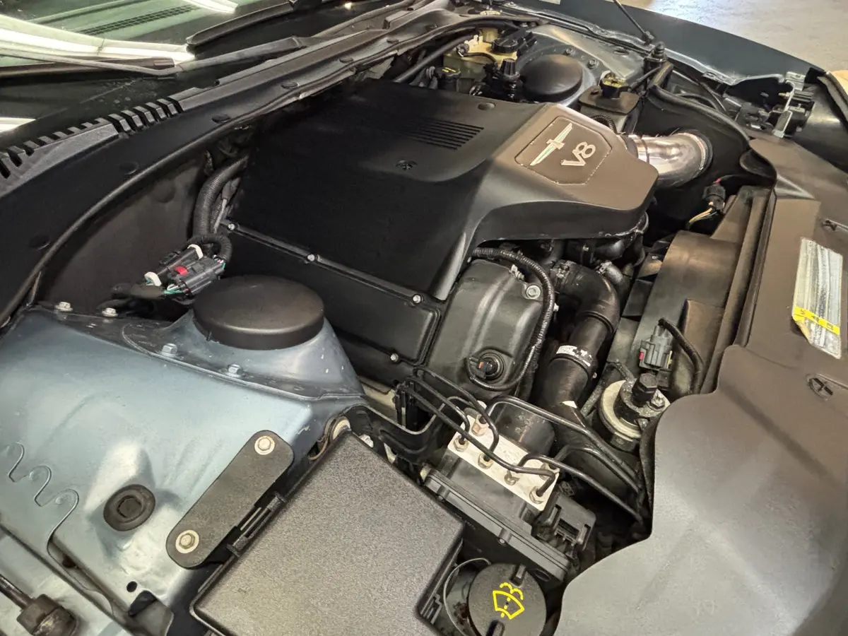 Vehicle photo 20