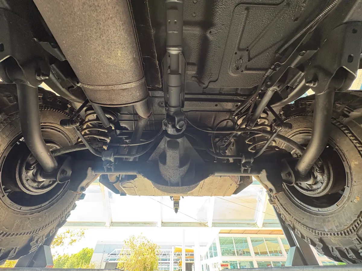 Vehicle photo 53