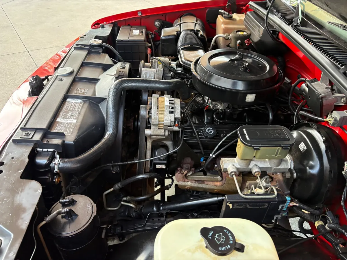 Vehicle photo 29