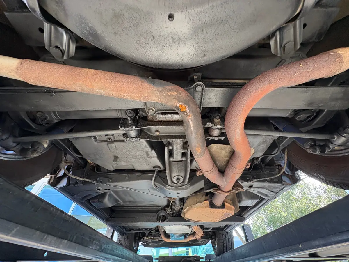 Vehicle photo 46