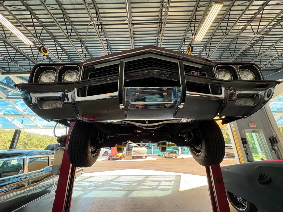 Vehicle photo 59