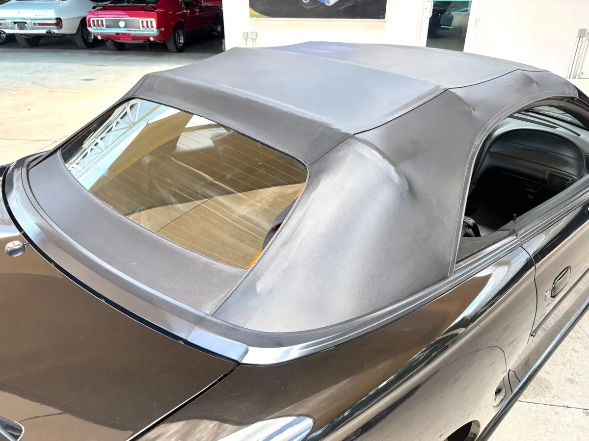 Vehicle photo 26