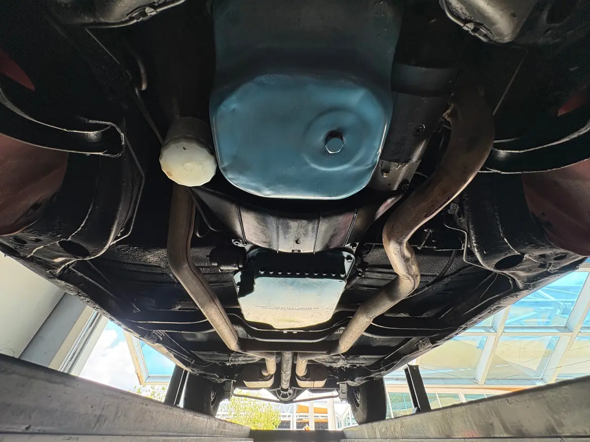 Vehicle photo 62