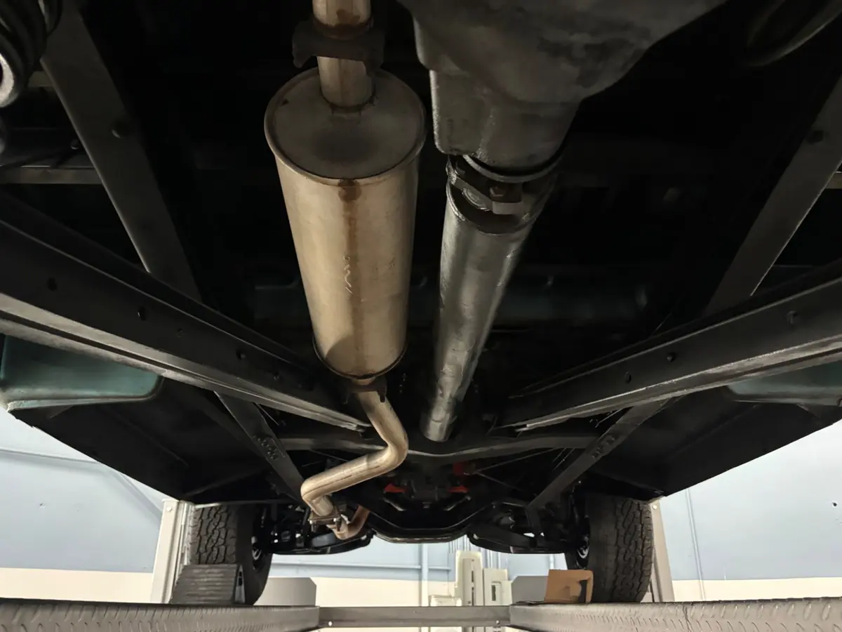 Vehicle photo 35