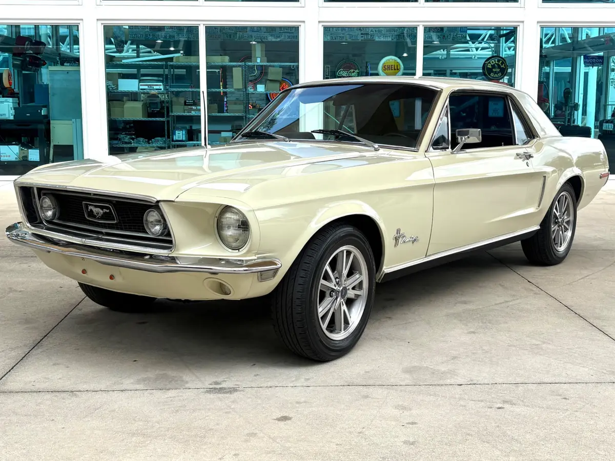 Vehicle photo 1