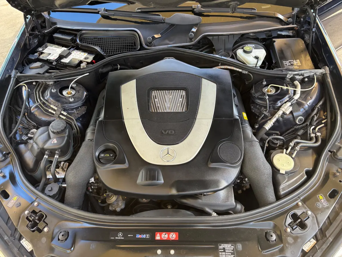 Vehicle photo 26