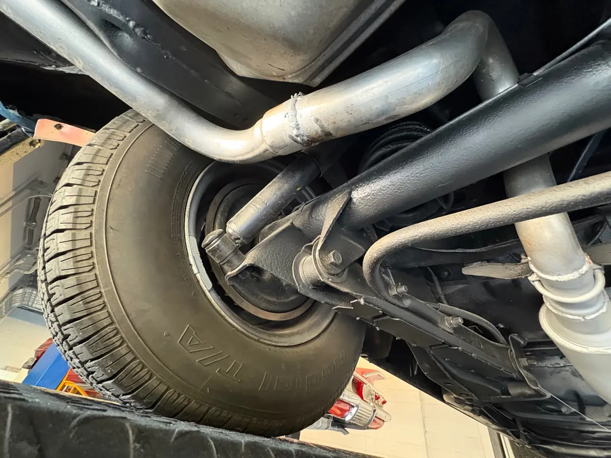 Vehicle photo 109