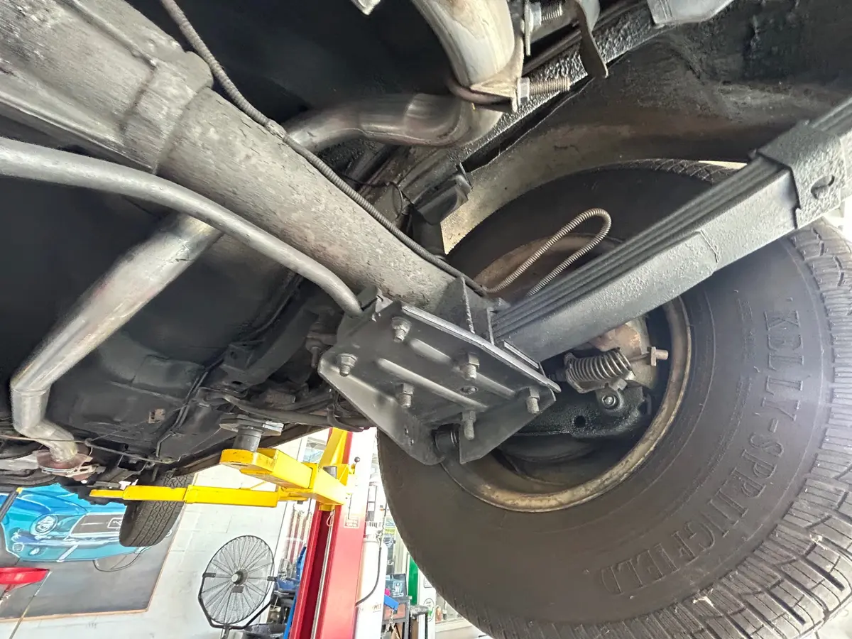 Vehicle photo 46