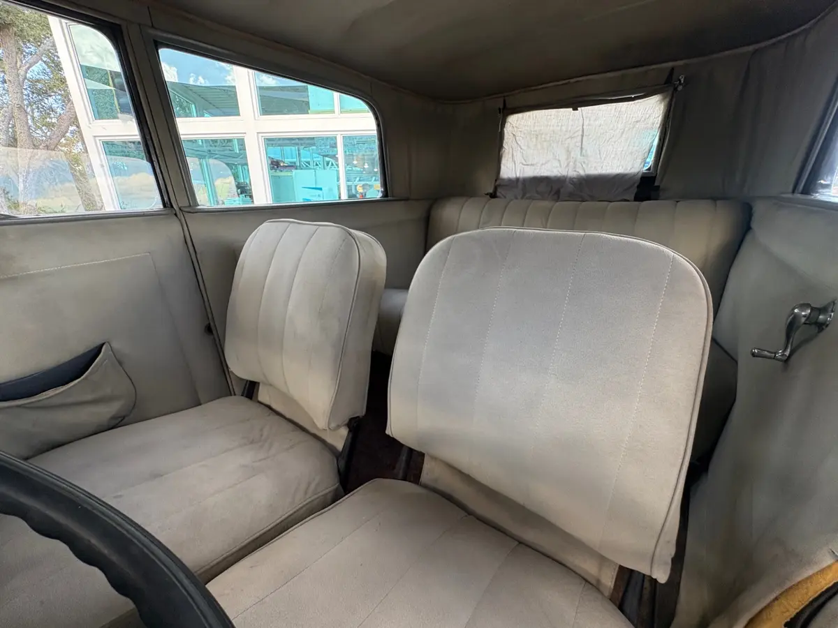 Vehicle photo 31