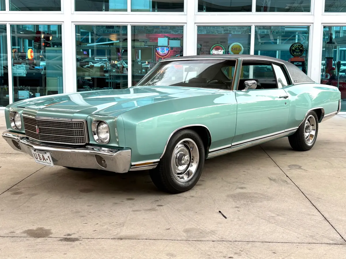 Vehicle photo 1