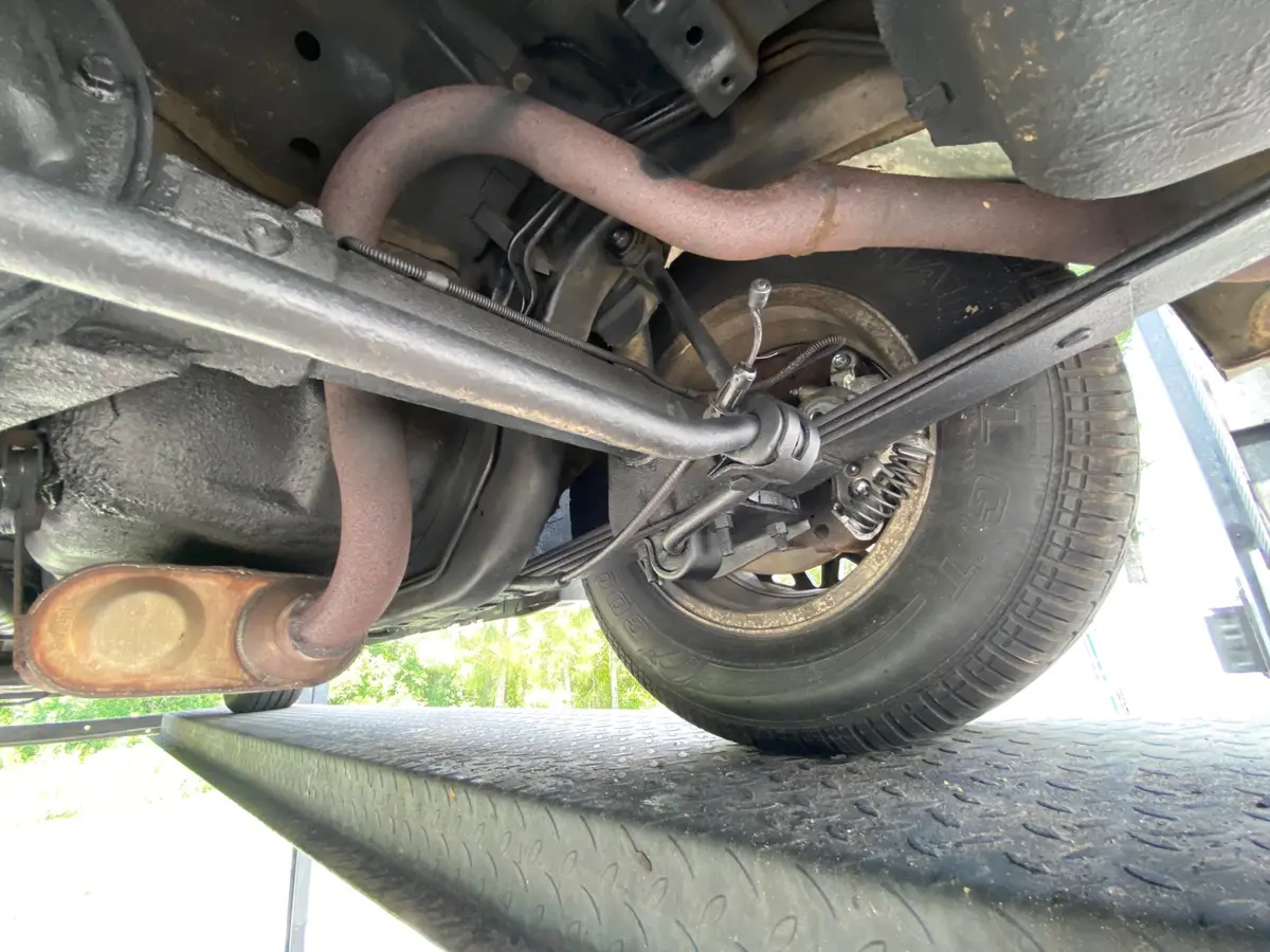 Vehicle photo 31