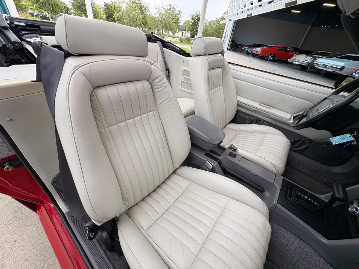 Vehicle photo 47