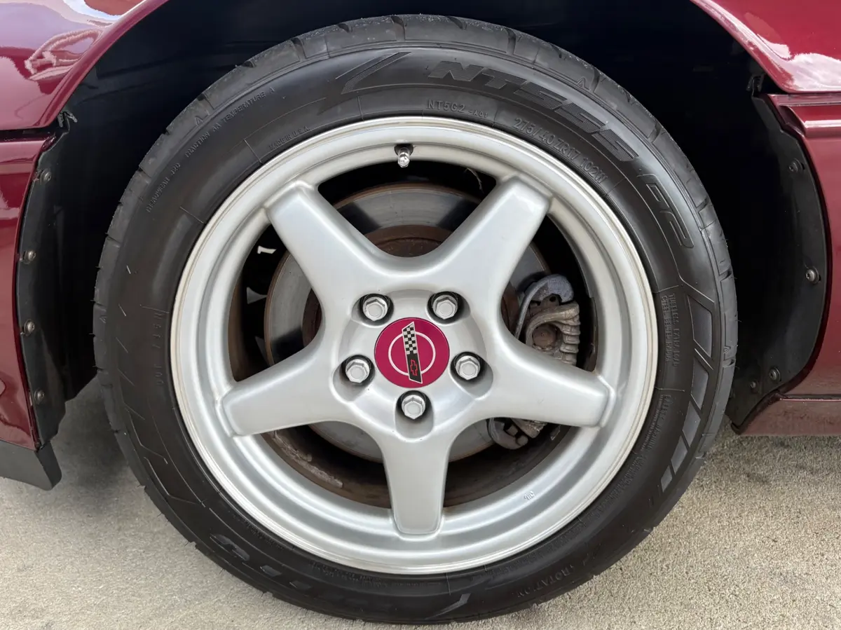 Vehicle photo 21