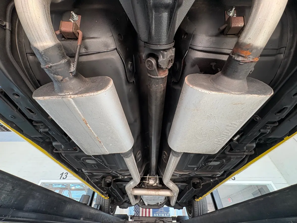 Vehicle photo 44