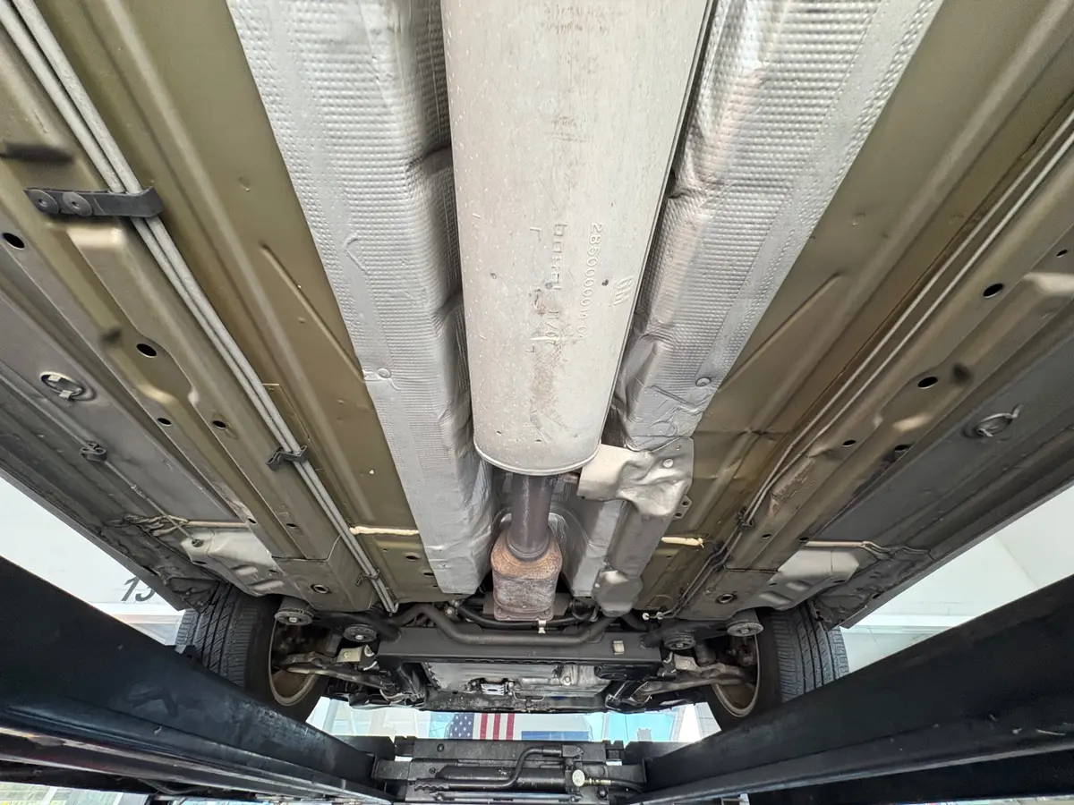 Vehicle photo 53