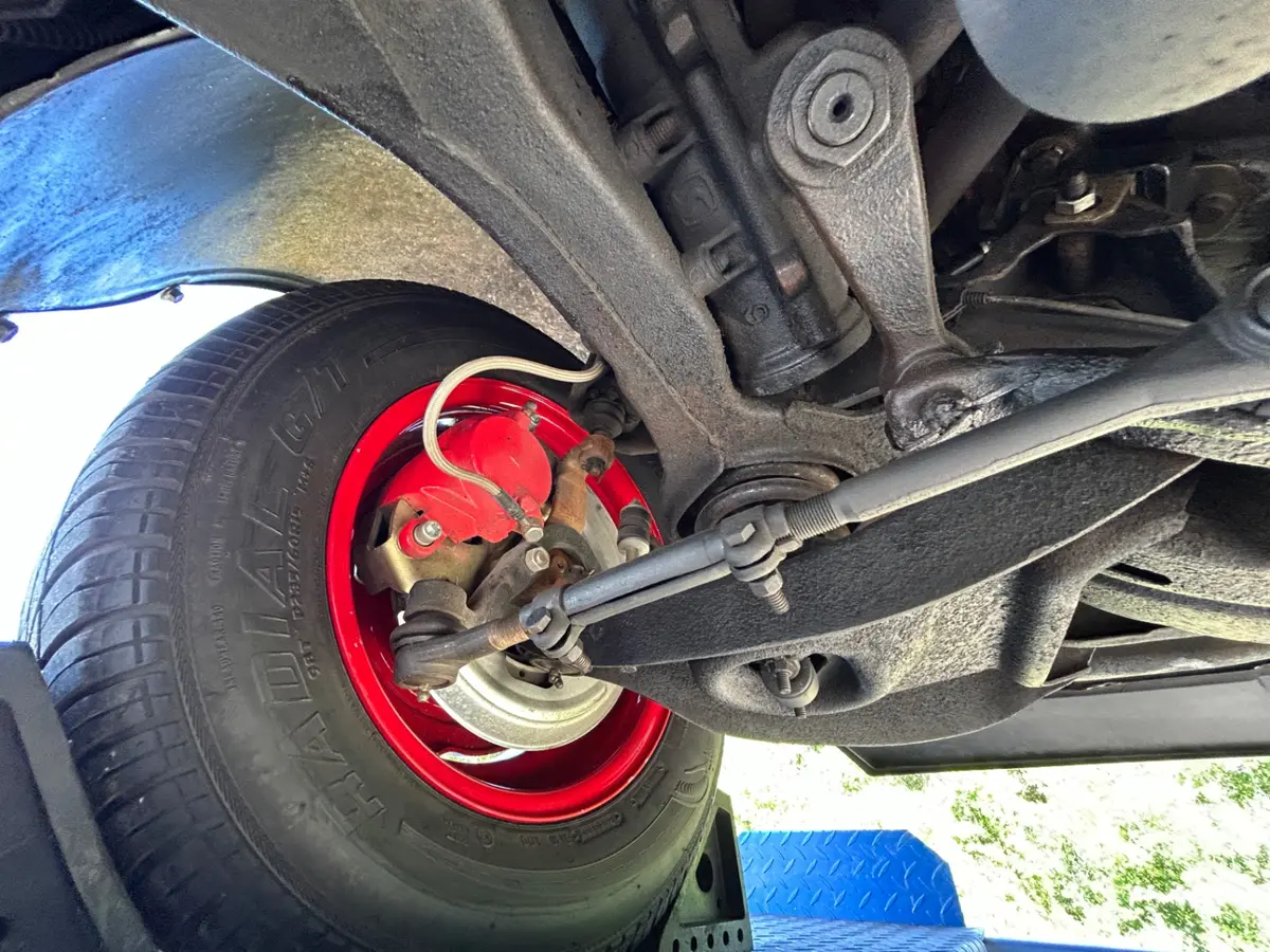 Vehicle photo 34