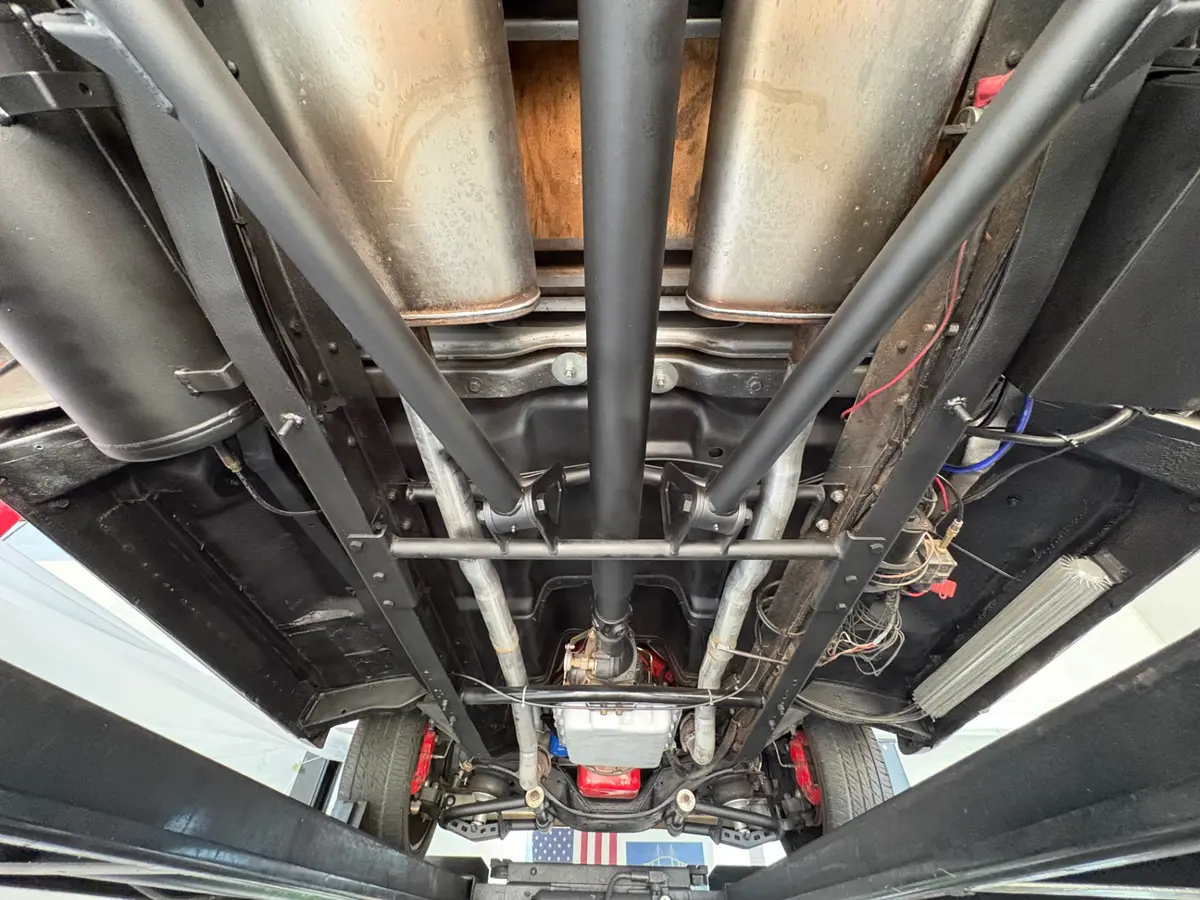 Vehicle photo 44