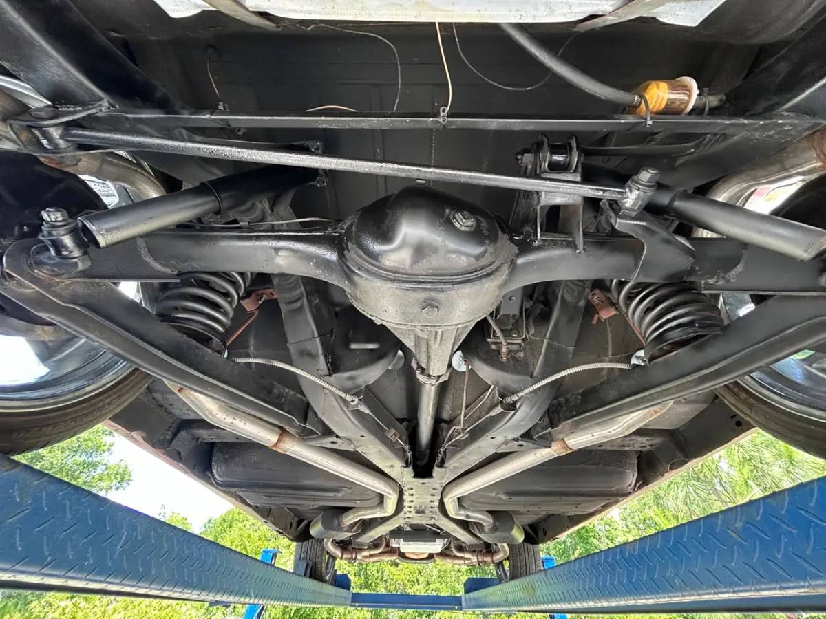Vehicle photo 41