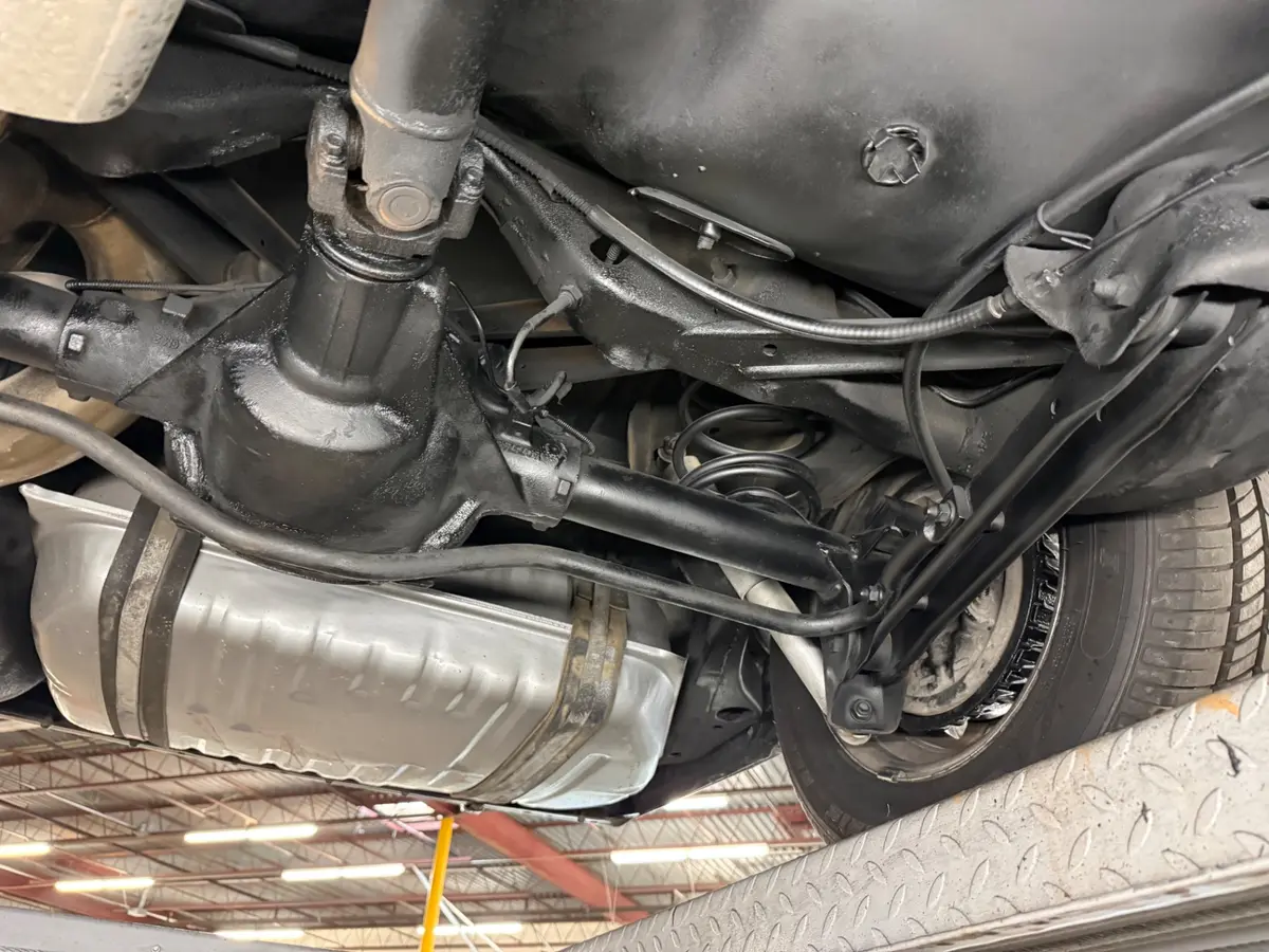 Vehicle photo 40