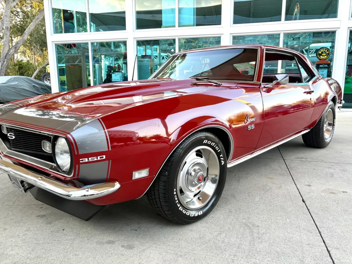 Vehicle photo 13