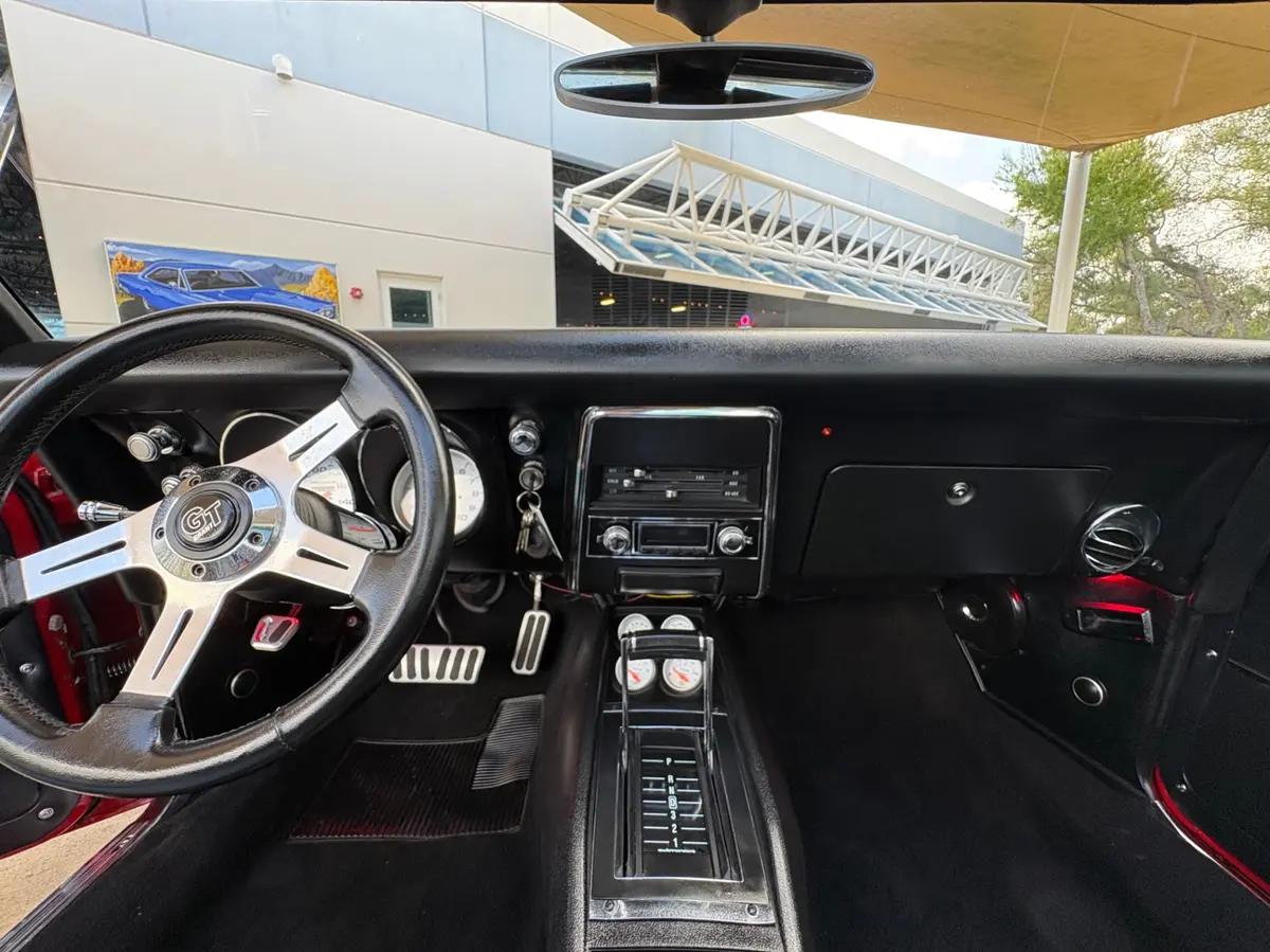 Vehicle photo 40
