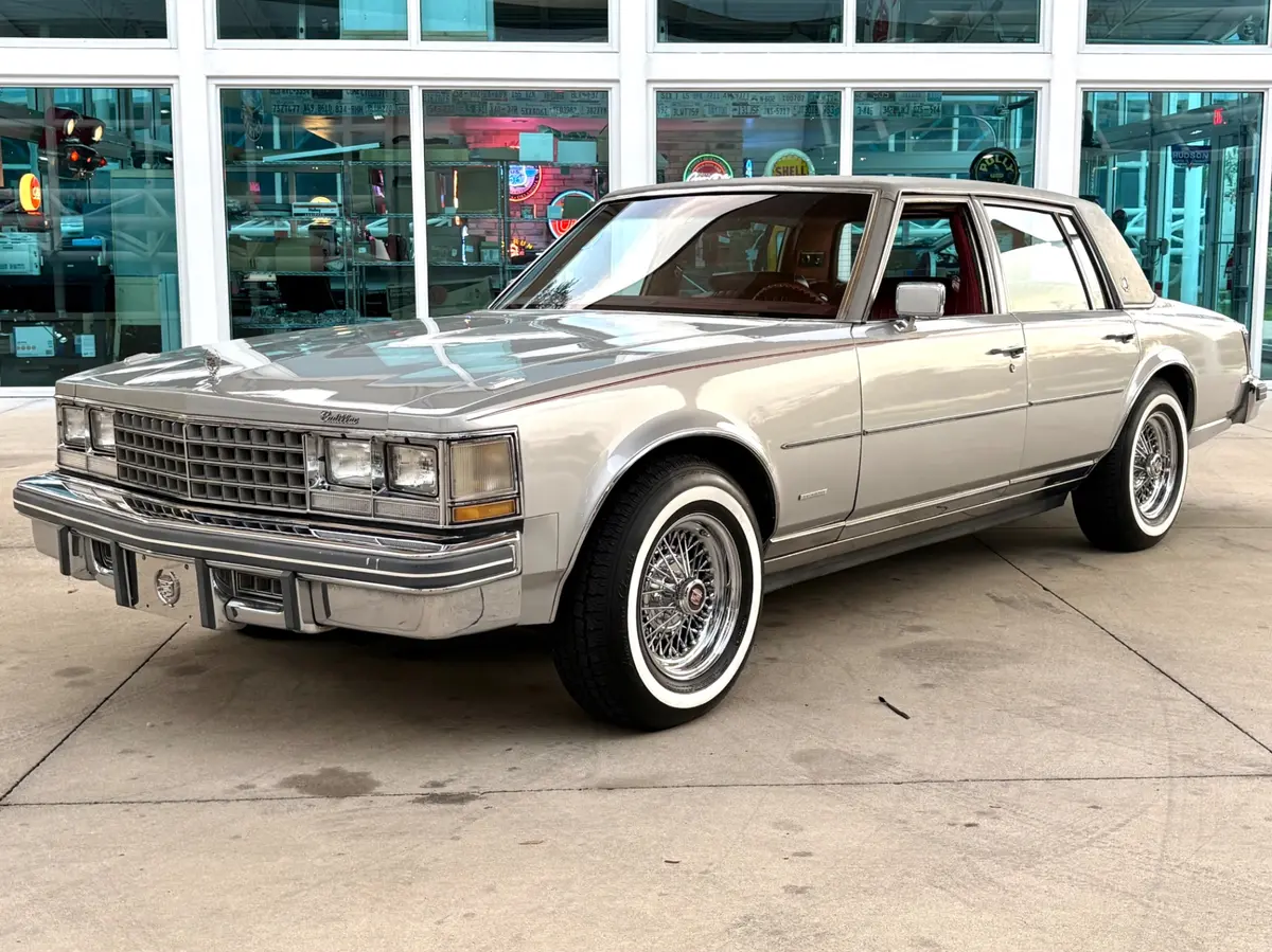 Vehicle photo 2