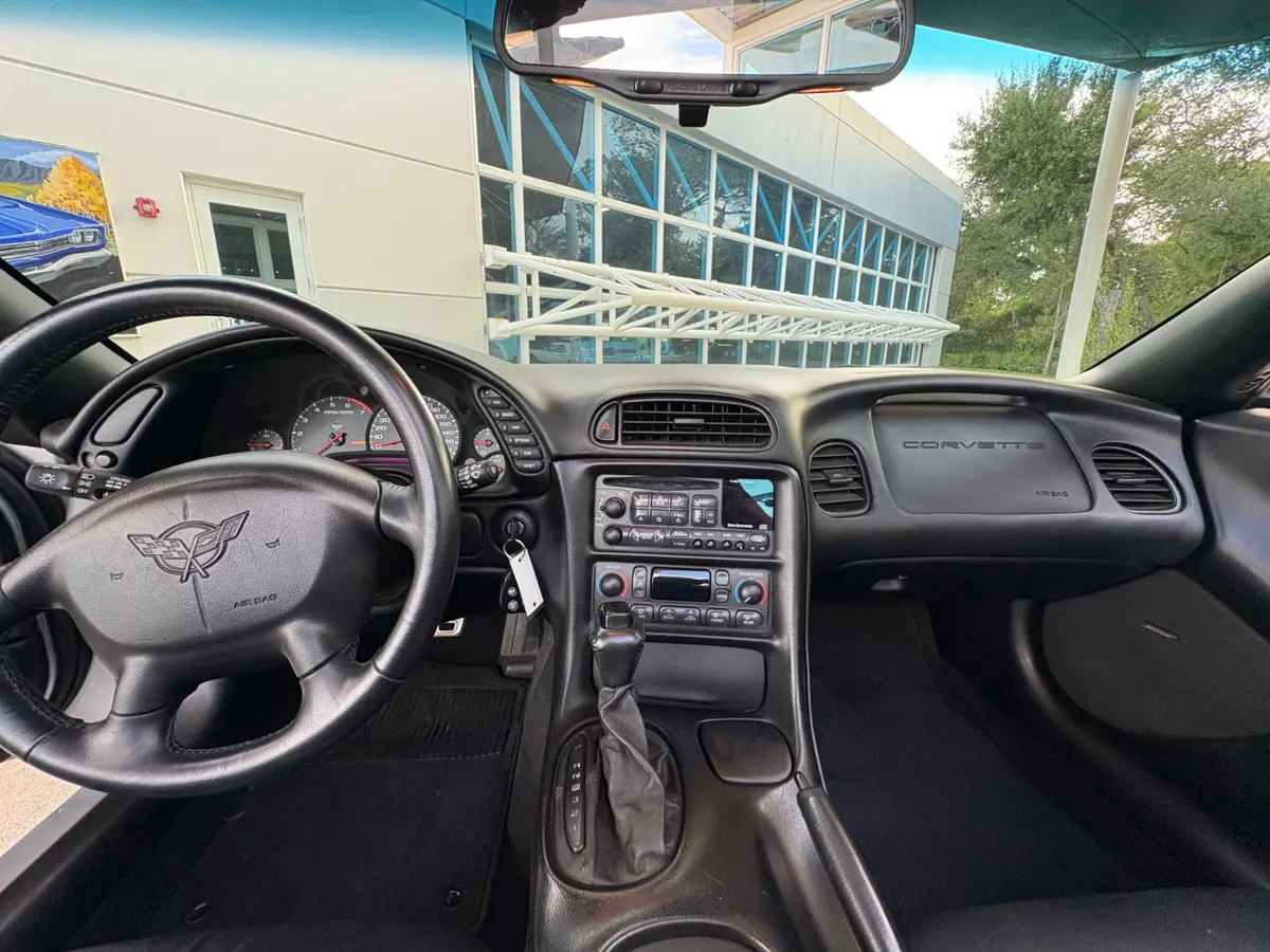 Vehicle photo 39