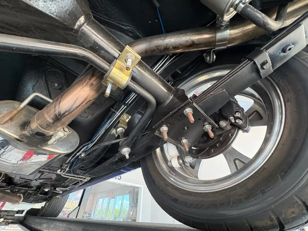 Vehicle photo 45