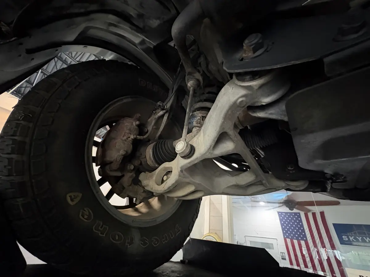 Vehicle photo 57