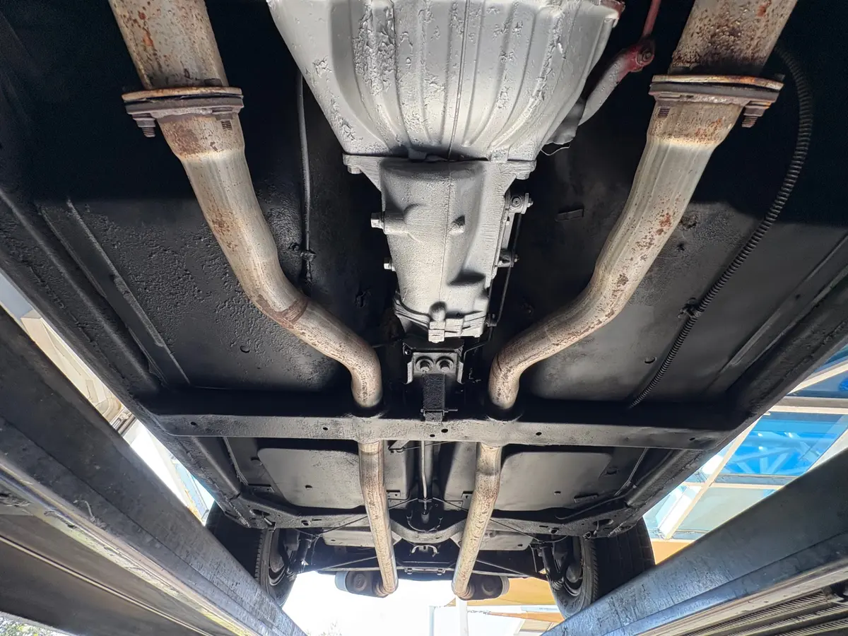 Vehicle photo 59