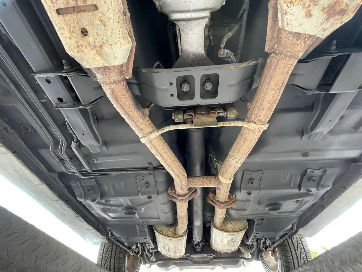 Vehicle photo 53