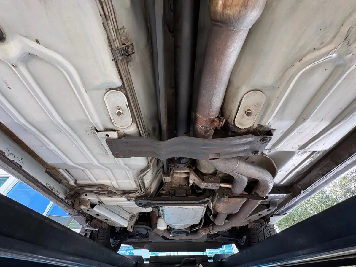Vehicle photo 50
