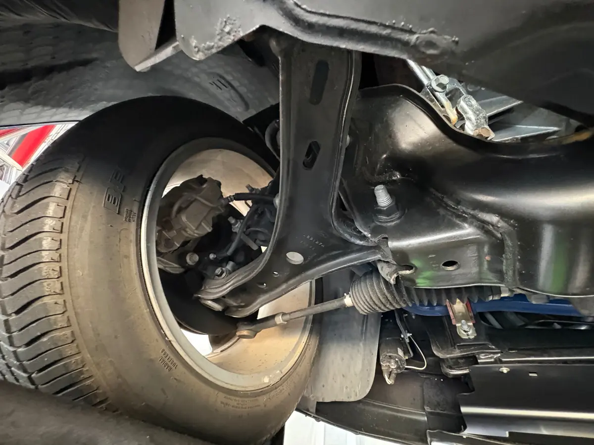 Vehicle photo 60