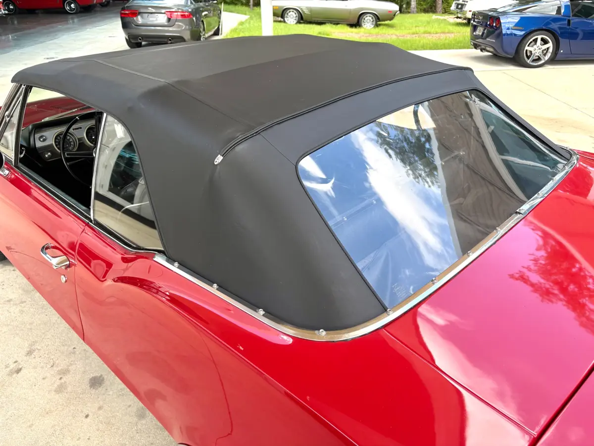 Vehicle photo 24