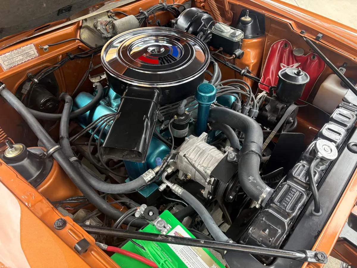 Vehicle photo 27