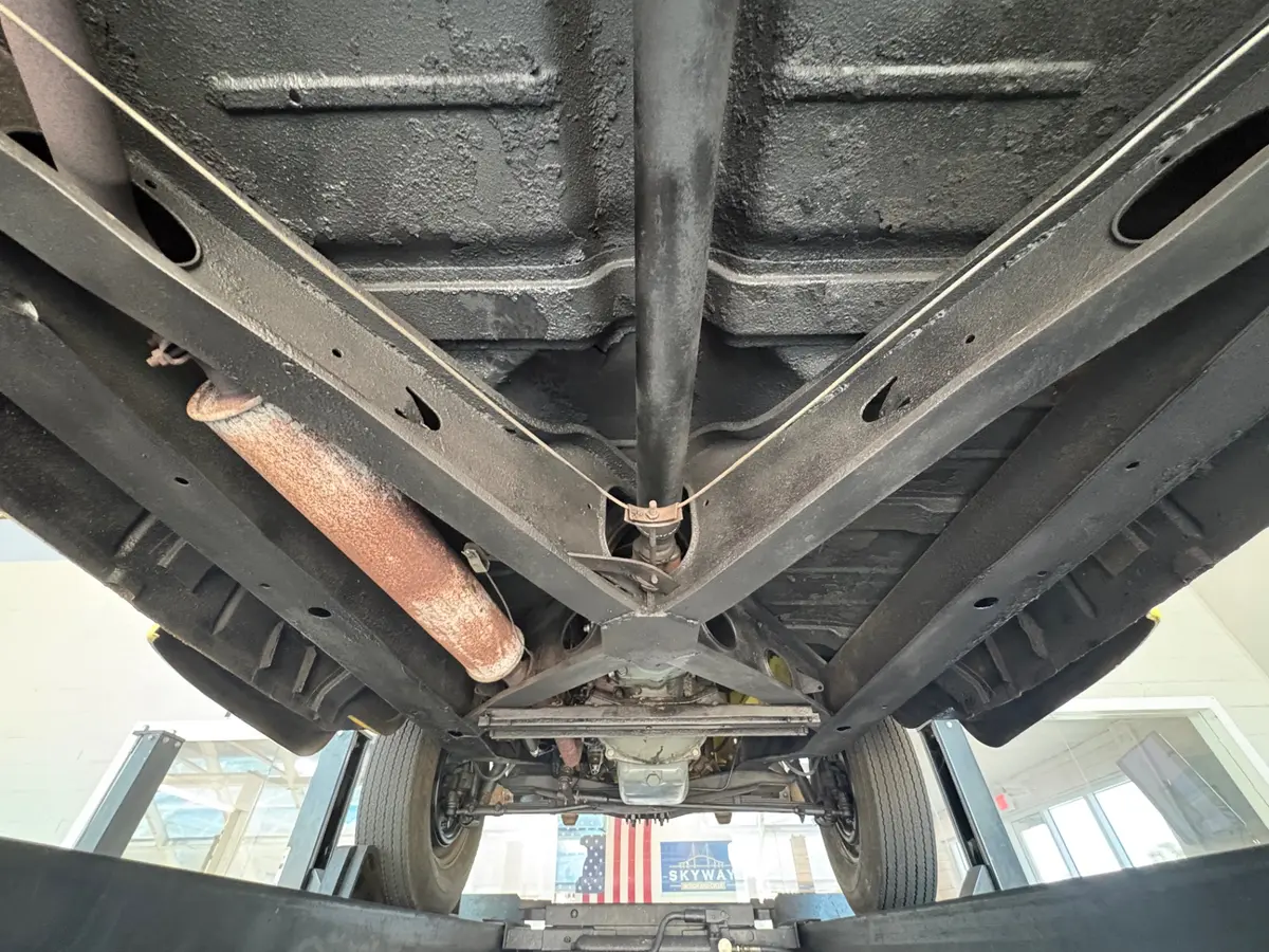 Vehicle photo 49